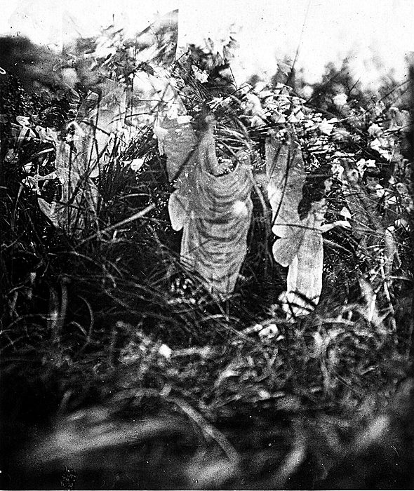 The quarter-plate camera used for the later Cottingley fairy photographs